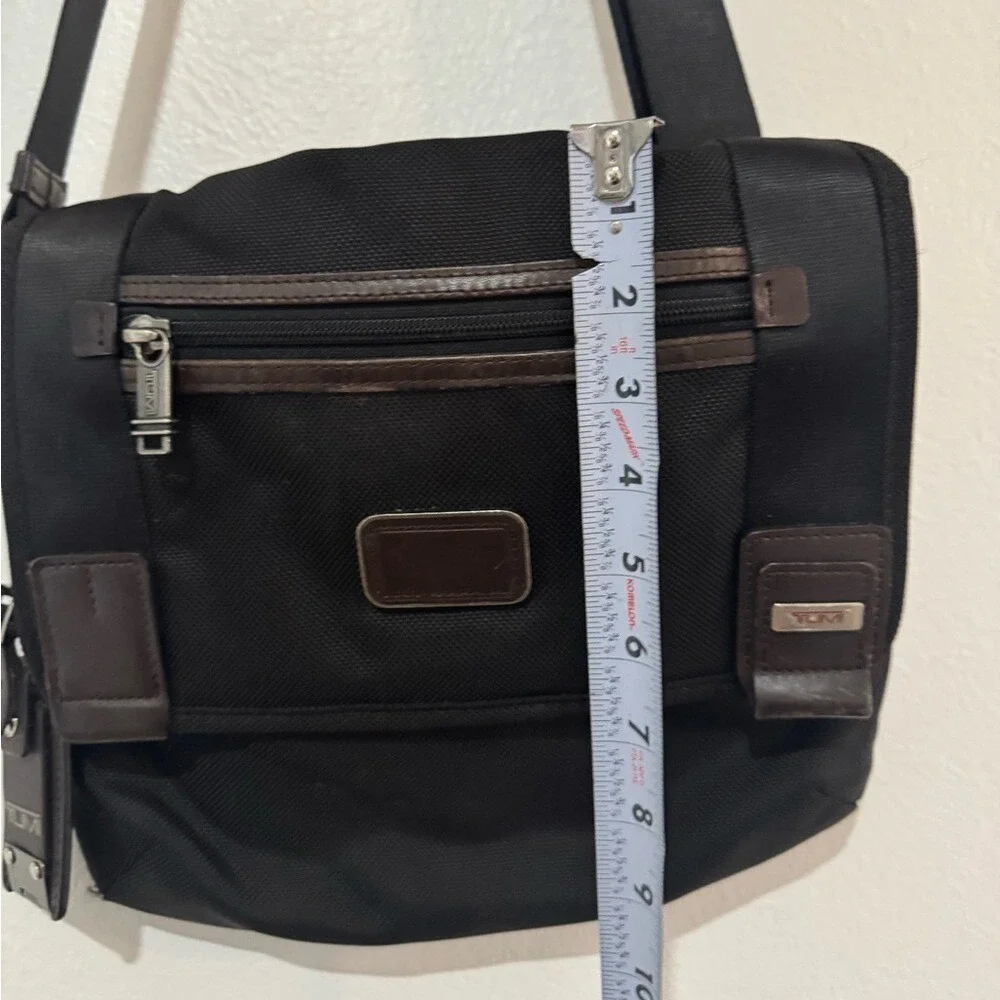 Tumi Crossbody Messenger Bag Small Black Brown Ballistic Nylon Travel (3785)